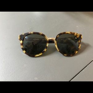 Tory Burch Polarized Tortoise Shell sunglasses